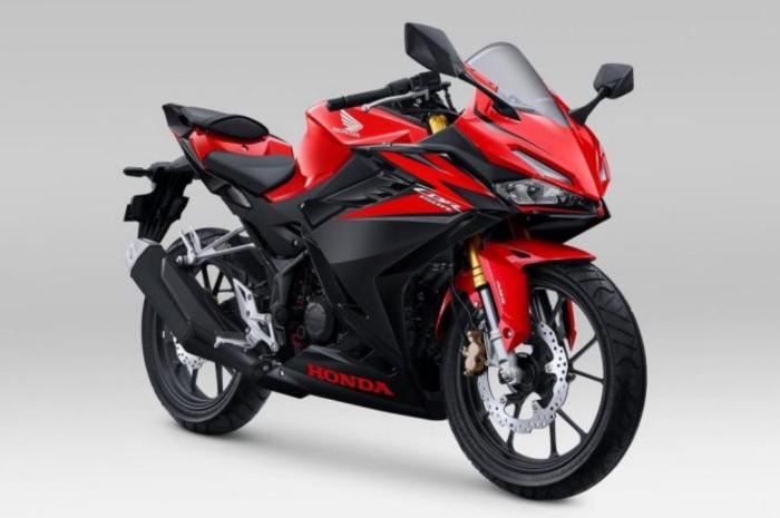 Cb150r cb150 hitam streetfire perbedaan terbaru cbr edisi spesial depan sisi raptor pertamax7 merah resmi sih berapa kiri shock kredit Accesoria cb 150 r baru