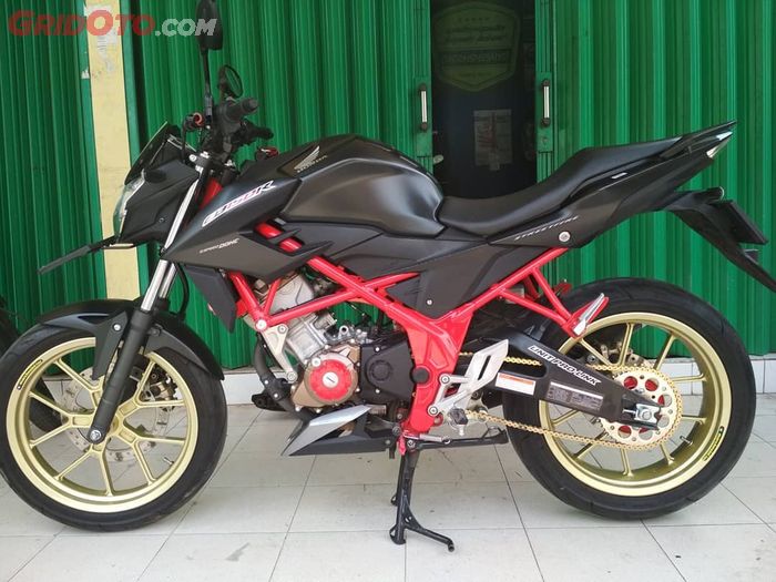 Cb150r tampil pakai cbr150r modal gagah jutaan gridoto istimewa Accessories swing CB 150 R fi