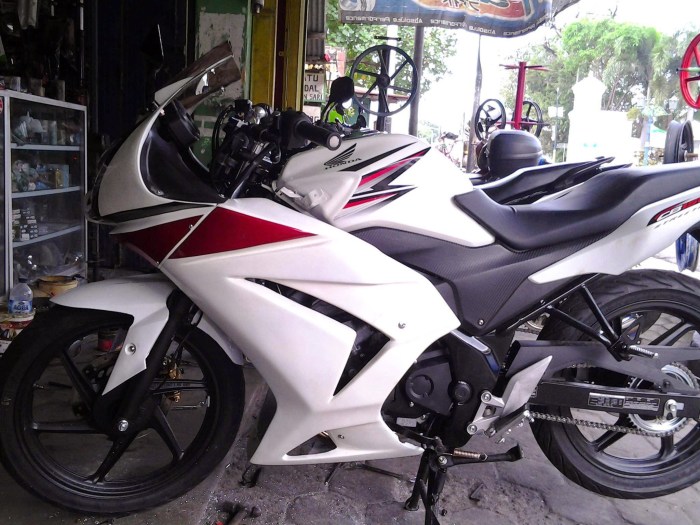Modifikasi cb150r fairing cbr150 streetfire ringan deskripsi thecitycyclist Acecories fairing cb 150 r sepecial edition
