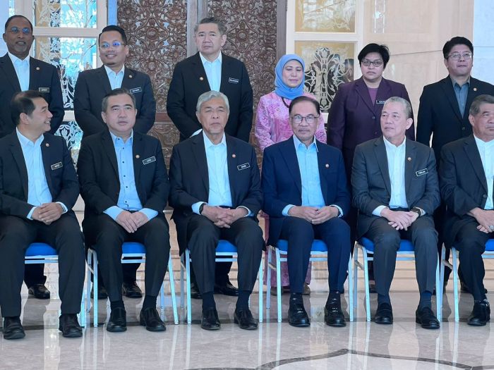 Rombakan kabinet 1280 rombakan