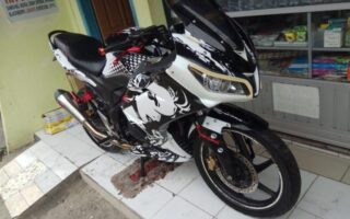 Fairing cb150r streetfire lis merah putih Acecories fairing cb 150 r sepecial edition