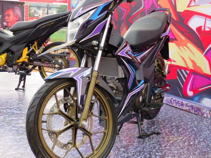 Modifikasi 150r cuma istimewa tampil bermodal Acecoris buat modifikasi all new sonic 150 r