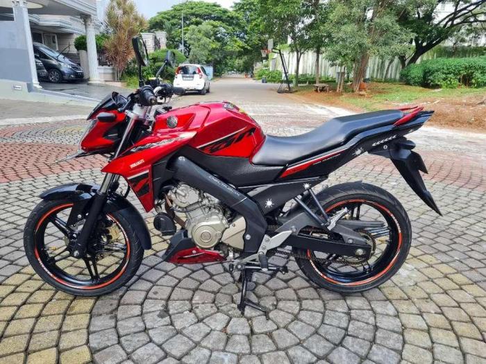 Vixion sepeda paket aksesoris Acesoris fariasi vixion advan merah