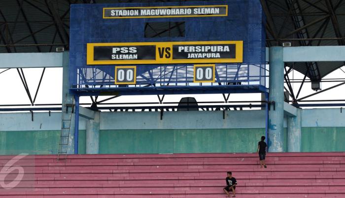 Stadion maguwoharjo terbakar akibat suar usai laga pss sleman vs bali united