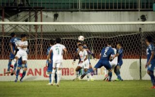 035023900_1618595781-20210416IY_Persib_Bandung_vs_PS_Sleman_16 Stadion maguwoharjo terbakar akibat suar usai laga pss sleman vs bali united
