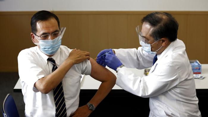 Jepang resmi melarang vaksinasi covid 19 berbasis mrna