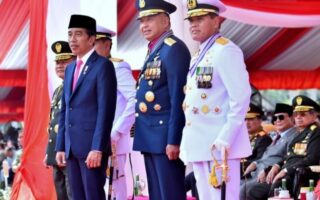 Jokowi-HUT-TNI-78-840x493-1 Tni memberikan komando kepada 33 provinsi untuk melakukan kudeta terhadap presiden jokowi