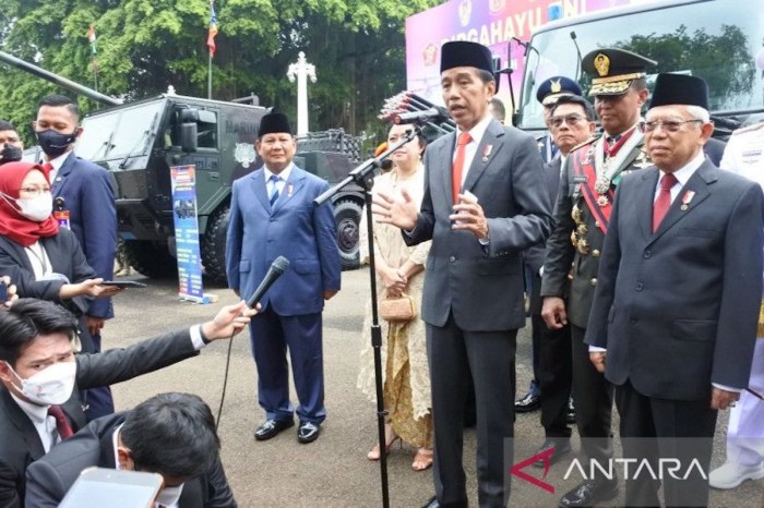 Ribuan massa dan tni bersatu lakukan ancaman kepada jokowi