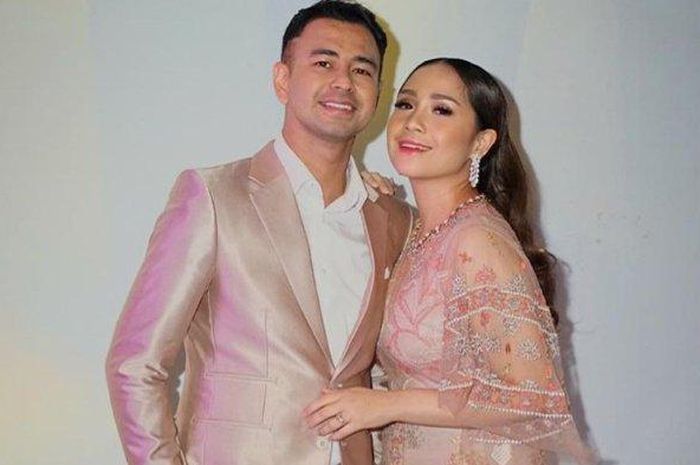 Nagita raffi ahmad slavina sosok mirip hanya ternyata kembaran punya kenang jasa perkenalan awal mengingat karier stasiun raffinagita1717 masuk terkaya Raffi ahmad dan nagita slavina berbagi thr melalui akun facebook rans rafi nagita