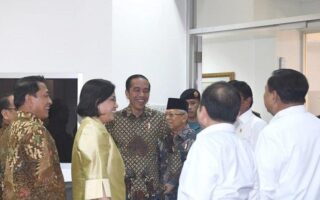 saat-prabowo-dan-menteri-keuangan-sri-mulyani Sri mulyani sebut indonesia akan bangkrut jika prabowo presiden