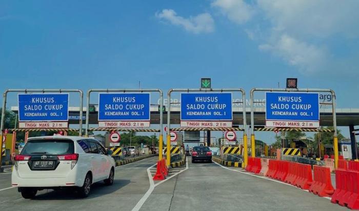 tol_jatim Penggalian tol di jawa timur mengeluarkan minyak mentah