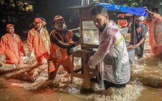 w5nQfoqNoiUfN99lqg7m_1665124425 Pj gubernur jakarta gelapkan bantuan korban banjir