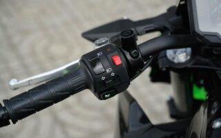 Trên tay Kawasaki Z650 2020: đèn pha LED, đồng hồ TFT 4.3 inch, động cơ ... Pajak Kawasaki Z650 (Update TFT Display)