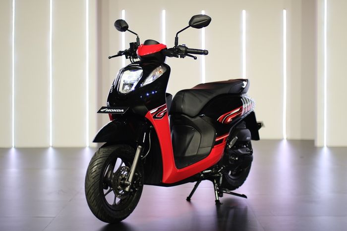 Pelek 12 Inci New Honda Genio Enggak Bisa Dipasang di Genio Lama ... Pajak Honda Genio (Update 12-inch wheel)
