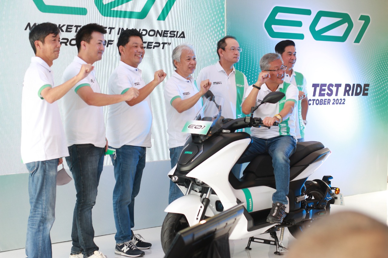 Bedah Kecanggihan Kendaraan Listrik Yamaha E01 yang Resmi Mengaspal di ... Pajak Yamaha E01 (EV Concept/Lease 2022)